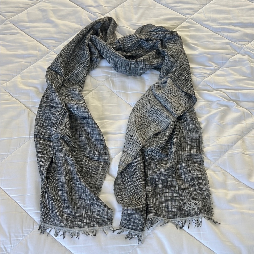 BOSS Men's Gray Scarf